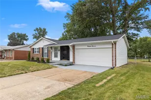1411 Sherwood Forest Dr, Florissant, MO 63031 - Photo 2