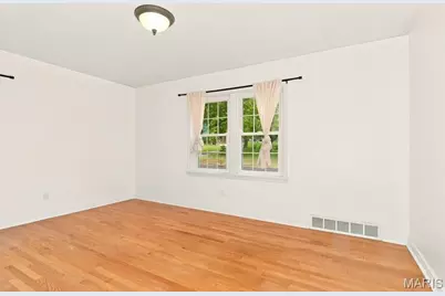 7080 S Villanova Drive, Affton, MO 63123 - Photo 14