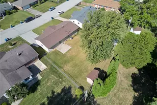 2944 Elmcrest Dr, Saint Charles, MO 63301 - Photo 2