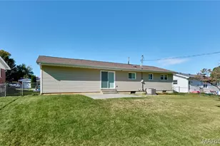 2944 Elmcrest Dr, Saint Charles, MO 63301 - Photo 24