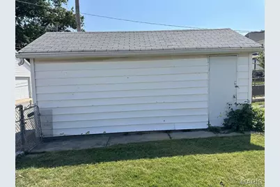 5701 Gresham Avenue, Saint Louis, MO 63109 - Photo 28