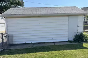 5701 Gresham Ave, Saint Louis, MO 63109 - Photo 28