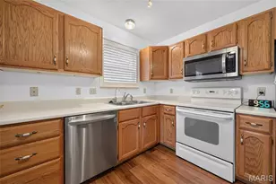 3220 Mehl Crossing Ct, Mehlville, MO 63129 - Photo 12