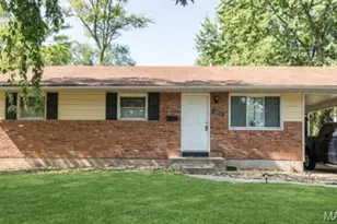 10211 Valley Dr, Saint Louis, MO 63137 - Photo 1