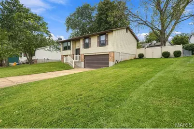 717 Cypress Drive, Pacific, MO 63069 - Photo 2