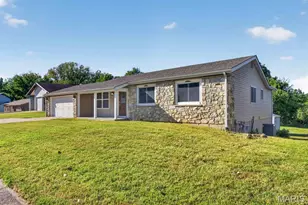 1825 Christo Ct, Unincorporated, MO 63138 - Photo 2