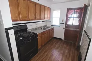 10140 Cabot Dr, Bellefontaine Neighbors, MO 63137 - Photo 8
