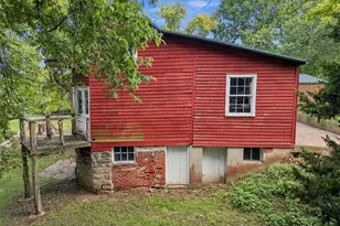 205 E 8th St, Hermann, MO 65041 - Photo 16
