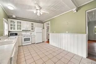 205 E 8th St, Hermann, MO 65041 - Photo 28