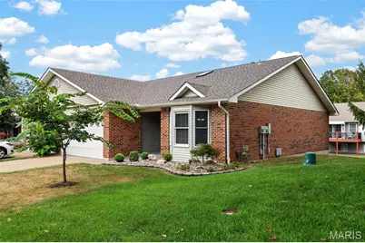 2960 Sylvan Lane #5D, Saint Charles, MO 63301 - Photo 2