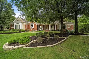 17712 Sugarberry Ct, Chesterfield, MO 63005 - Photo 2
