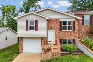 2205 Berrywood Ct, Arnold, MO 63010 - Photo 2