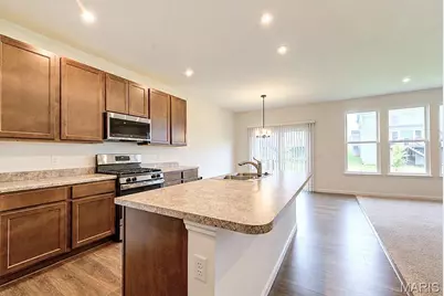 327 Dalriada Boulevard, O'Fallon, MO 63368 - Photo 4