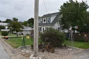 523 W Olive St, Palmyra, MO 63461 - Photo 6
