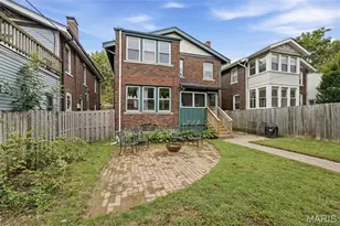 7043 Pershing Ave, University City, MO 63130 - Photo 10
