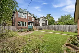 7043 Pershing Ave, University City, MO 63130 - Photo 40