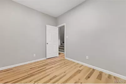 8101 Ellerton Avenue, Unincorporated, MO 63114 - Photo 14