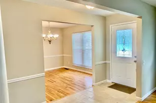 1411 Old Farm Dr, Saint Louis, MO 63146 - Photo 4