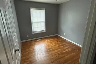 1445 El Centro Dr, Florissant, MO 63031 - Photo 8