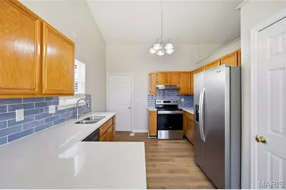 857 Cades Cove, Florissant, MO 63031 - Photo 8