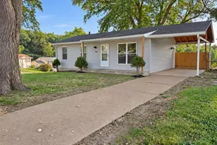 5362 Ville Angela Ln, Hazelwood, MO 63042 - Photo 2