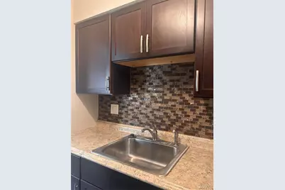 5601 Dewey Avenue #107, Saint Louis, MO 63116 - Photo 4