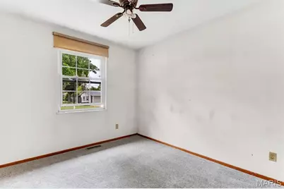 11912 McKelvey Gardens Drive, Maryland Heights, MO 63043 - Photo 14