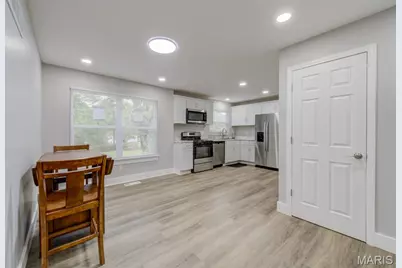 10237 Royal Drive, Saint Louis, MO 63136 - Photo 6