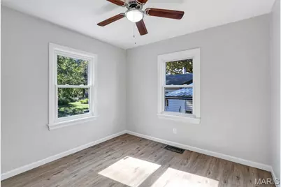 600 Granda Drive, Saint Louis, MO 63125 - Photo 6