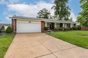4126 Concord Oaks Dr, Saint Louis, MO 63128 - Photo 1
