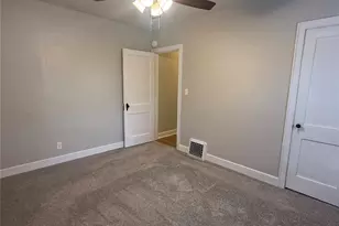 260 N Locust St, Hannibal, MO 63401 - Photo 16