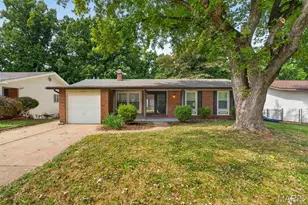 11305 Parkmont Dr, Unincorporated, MO 63138 - Photo 2