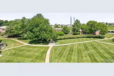 1411 Willow Brook Cove #10, Saint Louis, MO 63146 - Photo 10