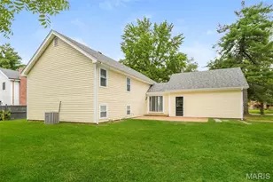 15027 Isleview Dr, Chesterfield, MO 63017 - Photo 18