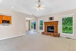 18 Country Bluff Ct, Saint Charles, MO 63301 - Photo 6