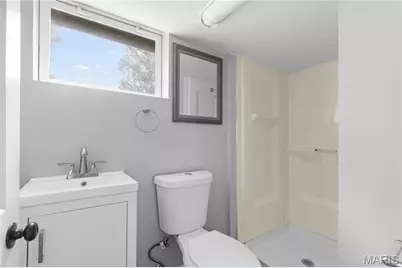 10591 Clarendon Avenue, Saint Louis, MO 63114 - Photo 20