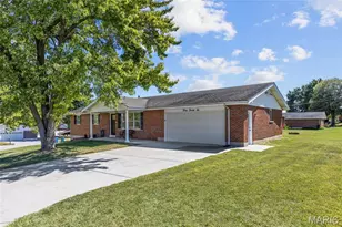 3026 Mamelles Dr, Saint Charles, MO 63301 - Photo 2