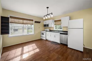 613 Schaefer Pl, Saint Charles, MO 63301 - Photo 6