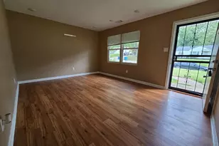 9765 Vickie Pl, Saint Louis, MO 63136 - Photo 2