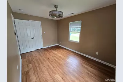 9765 Vickie Place, Saint Louis, MO 63136 - Photo 10