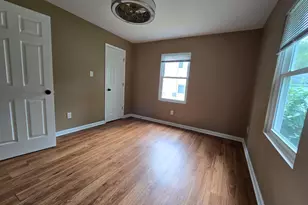 9765 Vickie Pl, Saint Louis, MO 63136 - Photo 8