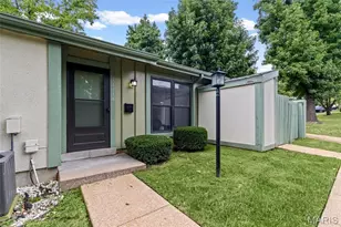 11118 Whispering Oaks Dr, Saint Louis, MO 63136 - Photo 2
