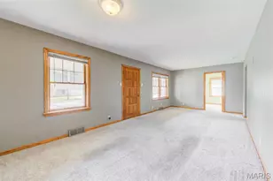 2121 Elm St, Saint Charles, MO 63301 - Photo 6