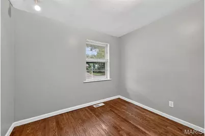 8513 Steve Avenue, Hazelwood, MO 63042 - Photo 16