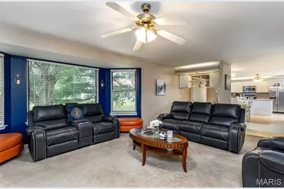 1112 English Saddle Road, Florissant, MO 63034 - Photo 6