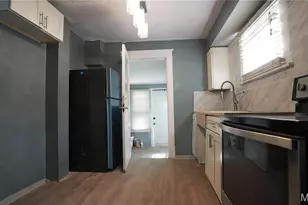 5464 Helen Ave, Saint Louis, MO 63136 - Photo 6