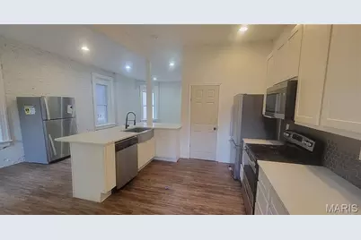 3614 Iowa Avenue, Saint Louis, MO 63118 - Photo 6