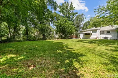 416 Lanark Road, Saint Louis, MO 63137 - Photo 6