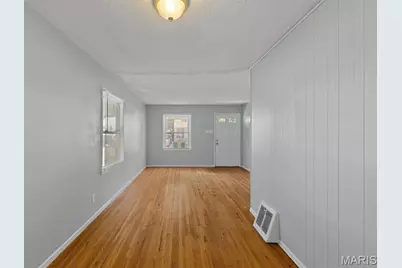 416 Lanark Road, Saint Louis, MO 63137 - Photo 16