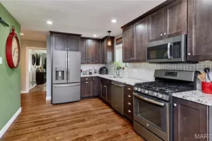 4518 Bellewood Dr, Saint Louis, MO 63125 - Photo 4